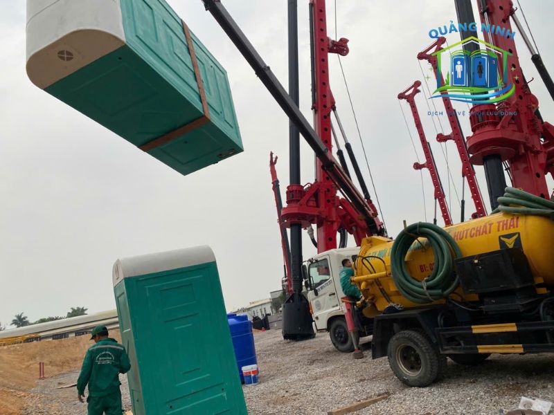 cho-thue-wc-di-dong-tai-tuan-chau-quang-ninh (4)